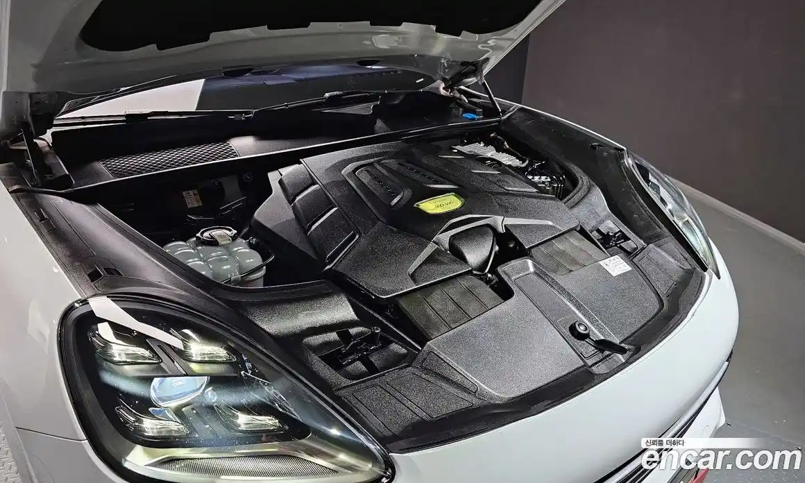 Porsche Cayenne 2019 3.0 Автомат в Москве № 197613, фото 6