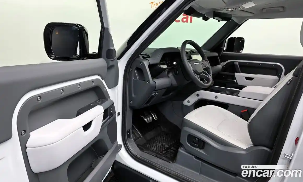 Land Rover Defender 2025 3.0 Автомат в Москве № 198047, фото 2