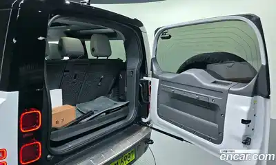 Land Rover Defender 2025 3.0 Автомат в Москве № 198047, миниатюра 5