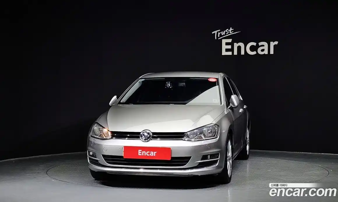 Volkswagen Golf 2015 1.6 Автомат в Москве № 199242, фото 1