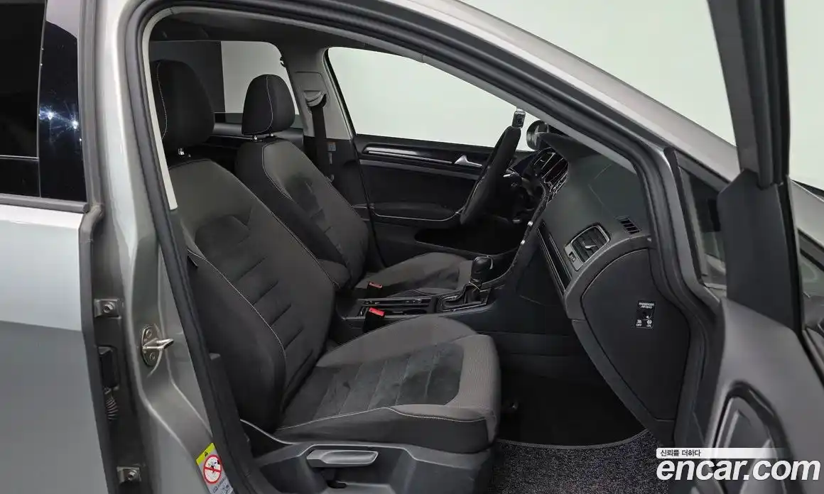 Volkswagen Golf 2016 2.0 Автомат в Москве № 199252, фото 7