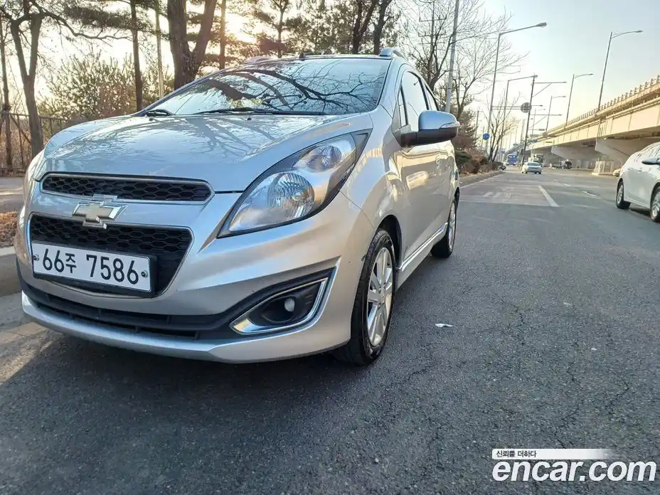 Chevrolet Spark 2014 1.0 Автомат в Москве № 200518, фото 2