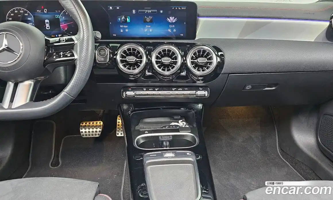 Mercedes-Benz CLA-Class 2024 2.0 Автомат в Москве № 206210, фото 12