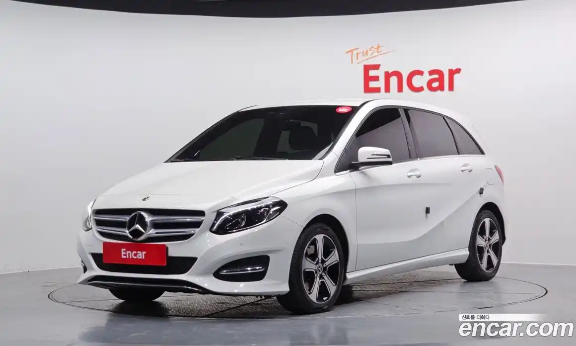 Mercedes-Benz B-Class 2018 2.0 Автомат в Москве № 206748, фото 1