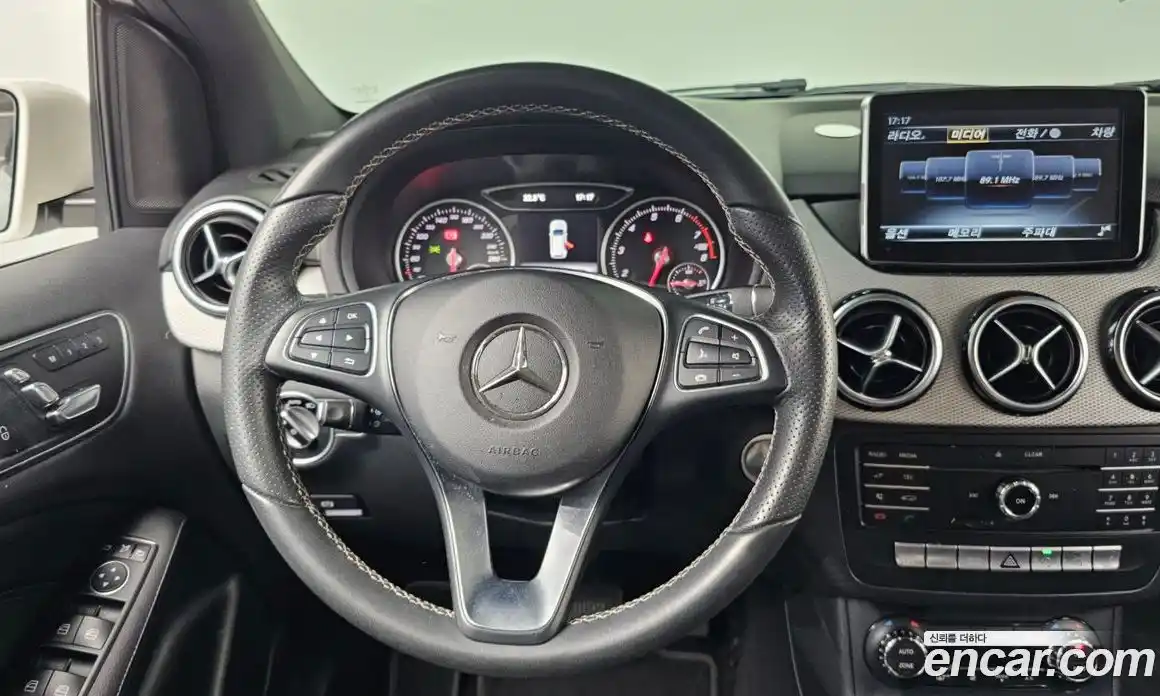 Mercedes-Benz B-Class 2018 2.0 Автомат в Москве № 206748, фото 13