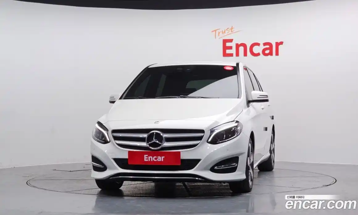 Mercedes-Benz B-Class 2018 2.0 Автомат в Москве № 206748, фото 3