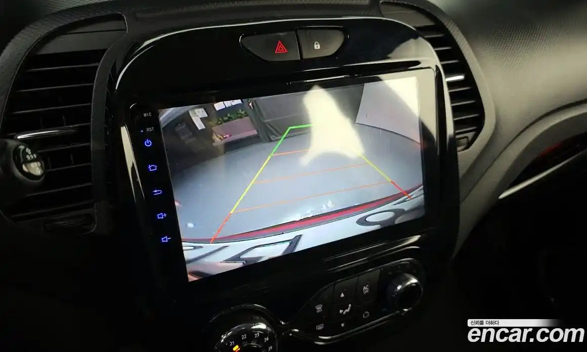 Renault QM3 2015 1.5 Автомат в Москве № 208540, фото 13