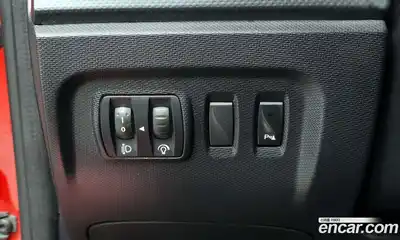 Renault QM3 2015 1.5 Автомат в Москве № 208540, миниатюра 10