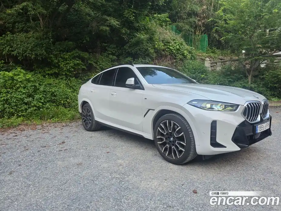 BMW X6 2024 3.0 Автомат в Москве № 210741, фото 1