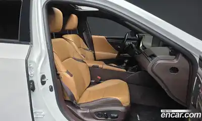 Lexus ES 2020 2.5 Автомат в Москве № 214648, миниатюра 4