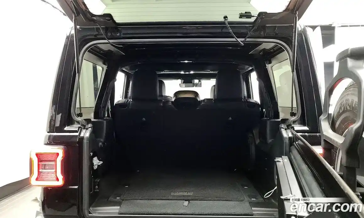 Jeep Wrangler 2022 2.0 Автомат в Москве № 215471, фото 12