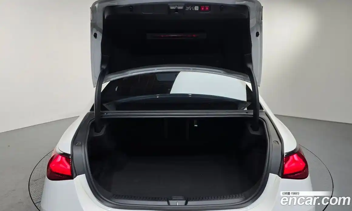 Mercedes-Benz E-Class 2024 2.0 Автомат в Москве № 215982, фото 6