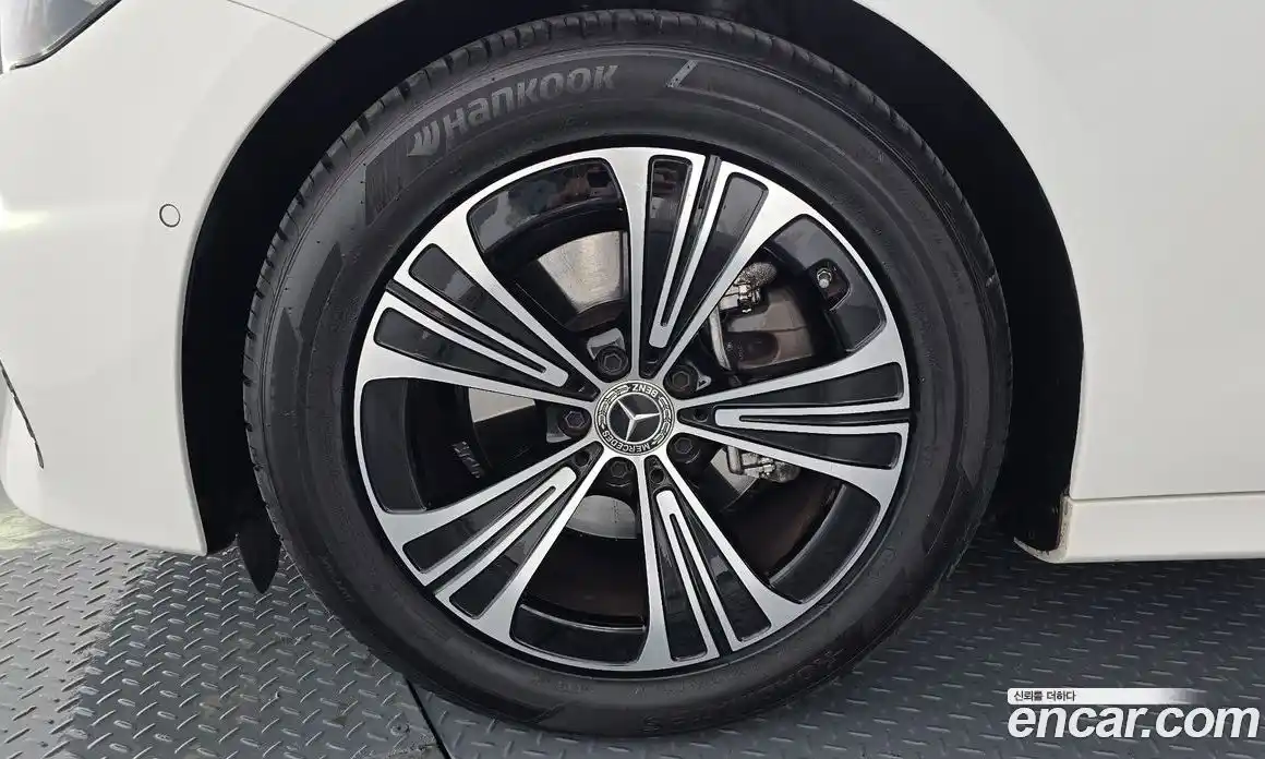 Mercedes-Benz E-Class 2024 2.0 Автомат в Москве № 215982, фото 8