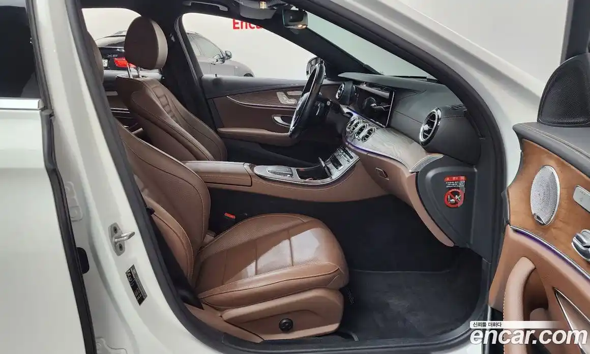 Mercedes-Benz E-Class 2021 2.0 Автомат в Москве № 229524, фото 16