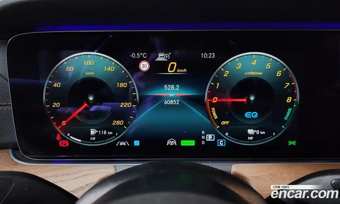 Mercedes-Benz E-Class 2021 2.0 Автомат в Москве № 229524, фото 3