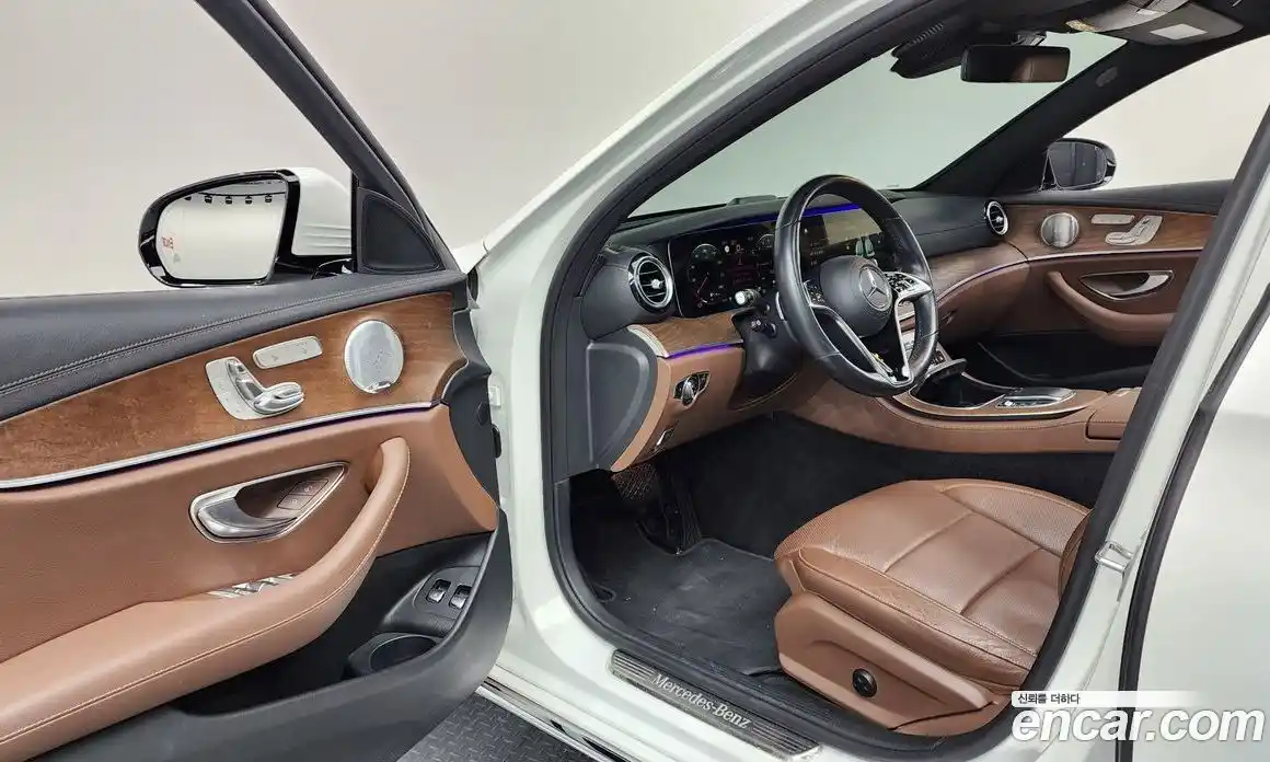 Mercedes-Benz E-Class 2021 2.0 Автомат в Москве № 229524, фото 10