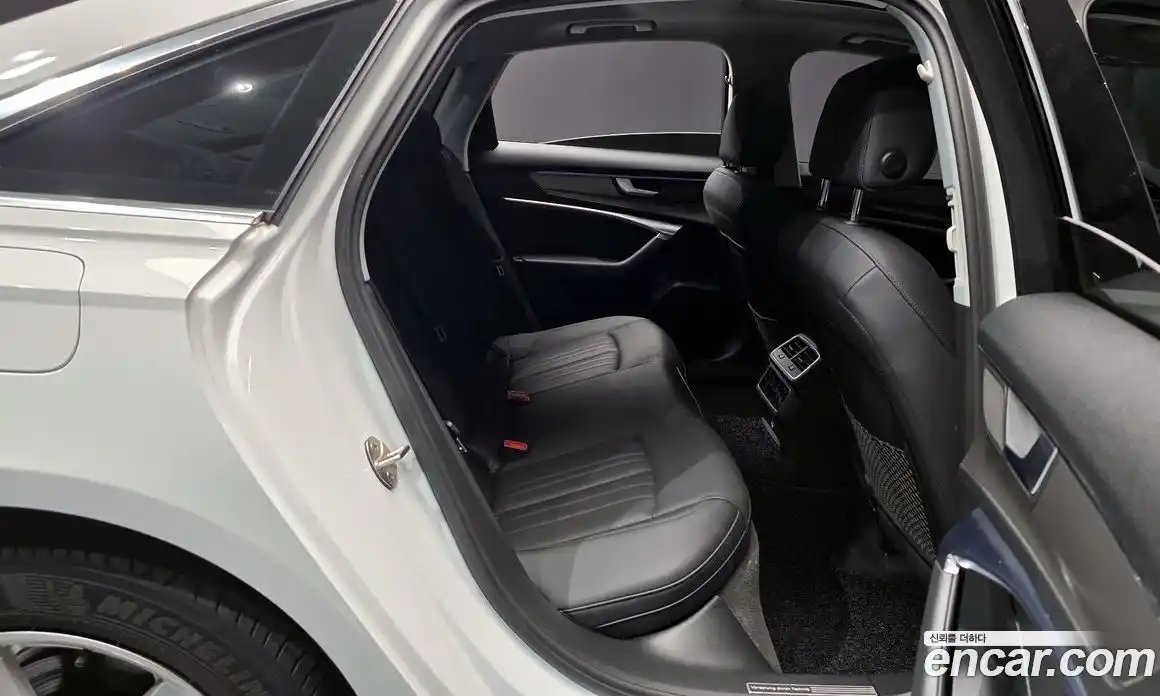 Audi A6 2021 2.0 Автомат в Москве № 229794, фото 17