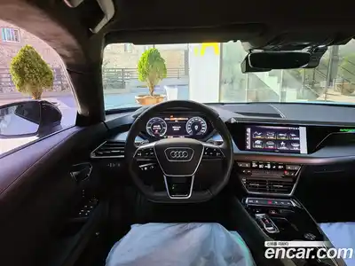 Audi RS e-tron GT 2023 0.1 Автомат в Москве № 230240, миниатюра 6