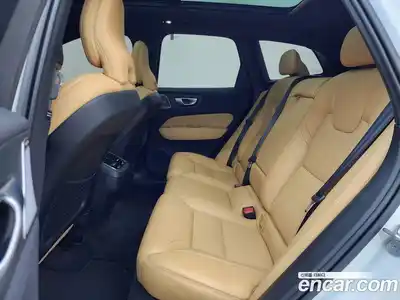 Volvo XC60 2025 2.0 Автомат в Москве № 230814, миниатюра 11