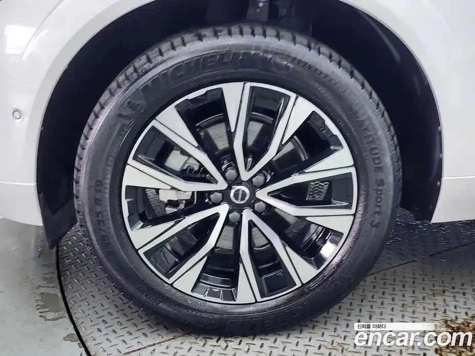 Volvo XC60 2025 2.0 Автомат в Москве № 230814, фото 5