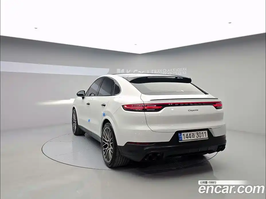 Porsche Cayenne 2023 3.0 Автомат в Москве № 231089, фото 2