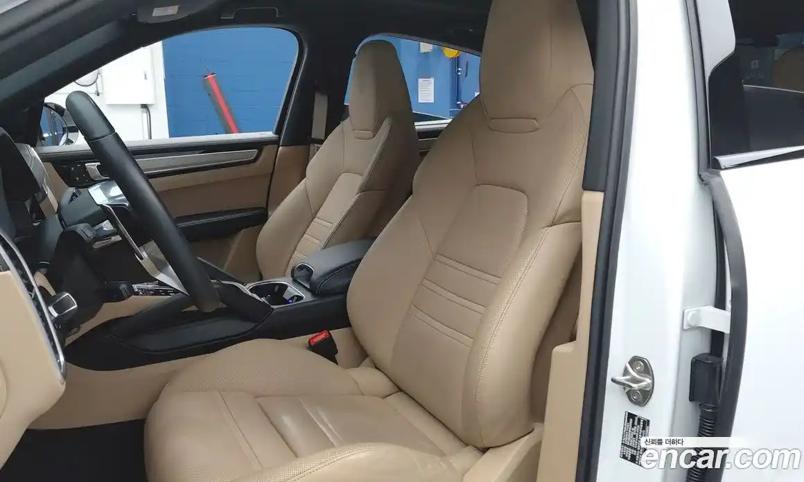 Porsche Cayenne 2023 3.0 Автомат в Москве № 231089, фото 6