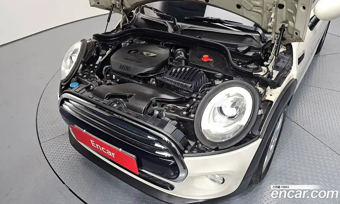 Mini Cooper 2014 1.5 Автомат в Москве № 231486, фото 13