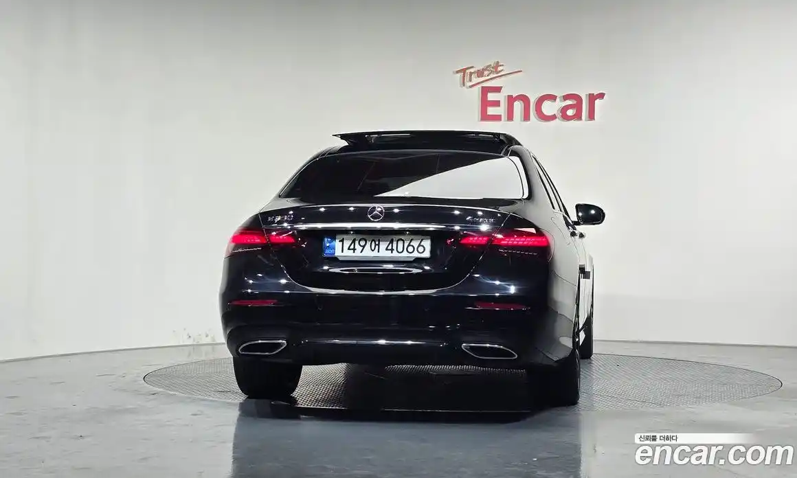 Mercedes-Benz E-Class 2023 2.0 Автомат в Москве № 239392, фото 4