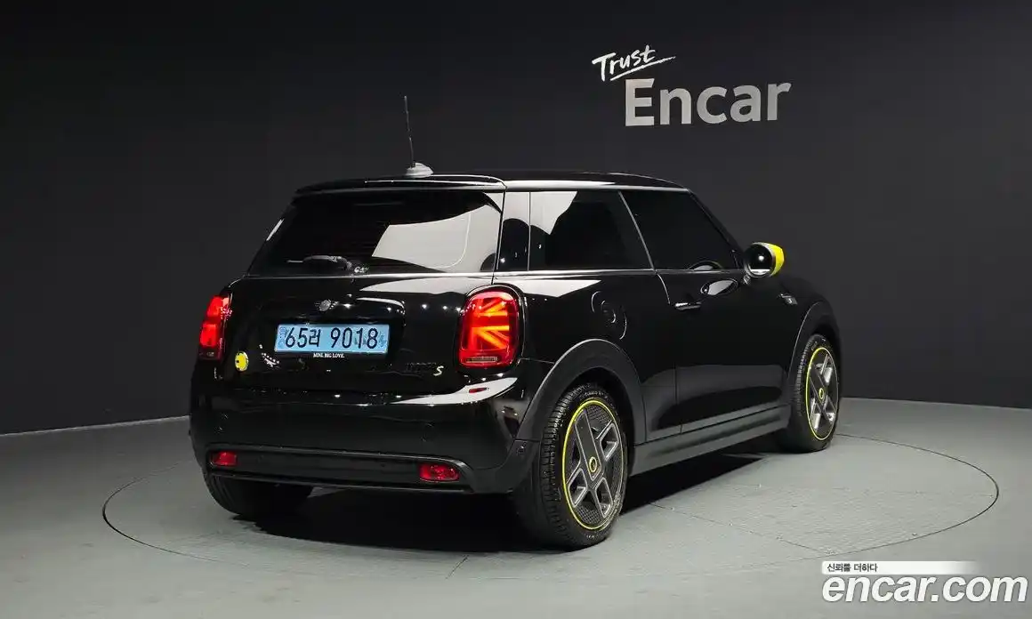 Mini Cooper 2022 Автомат в Москве № 253290, фото 14