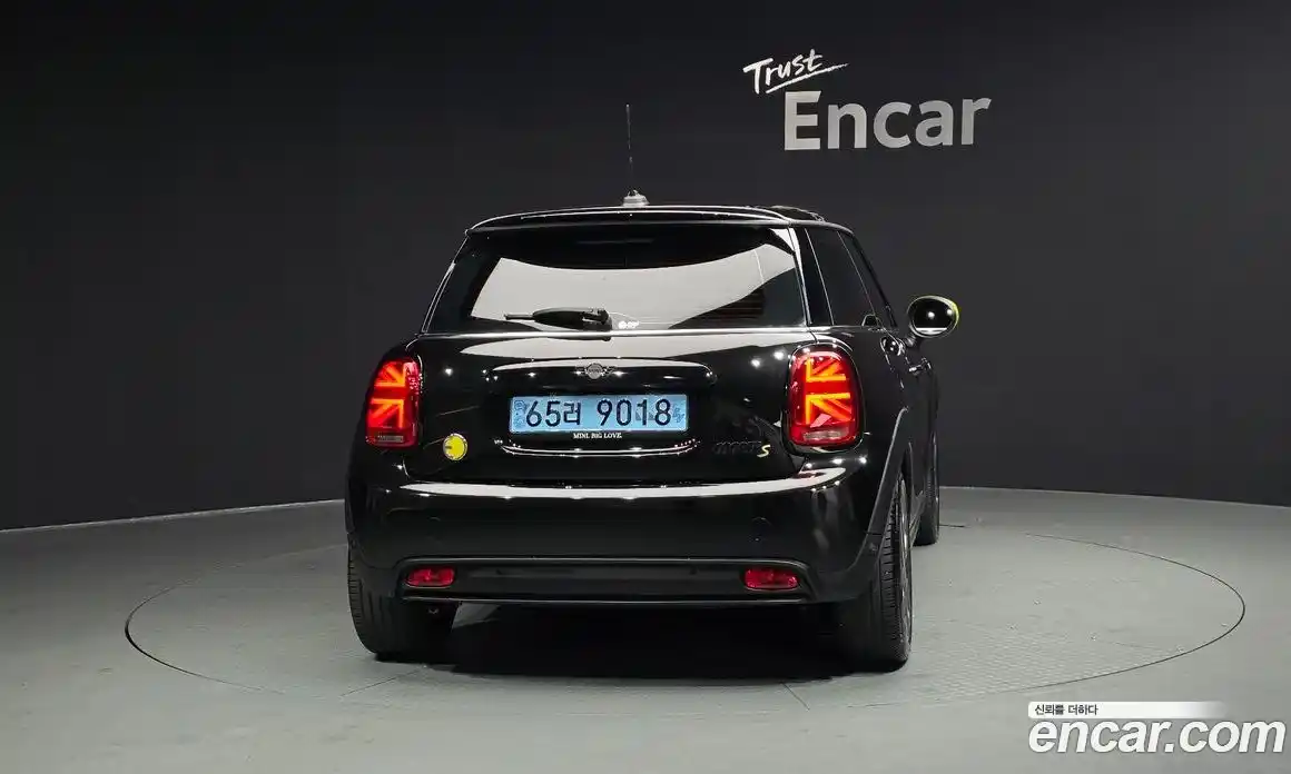 Mini Cooper 2022 Автомат в Москве № 253290, фото 17