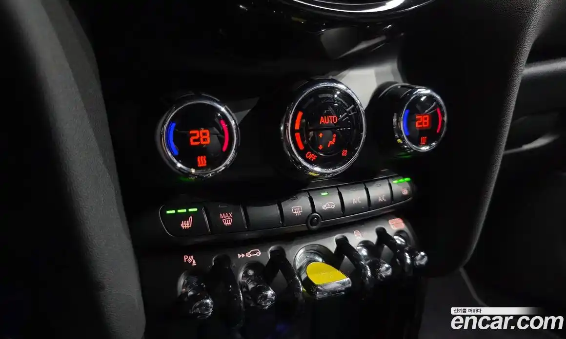 Mini Cooper 2022 Автомат в Москве № 253290, фото 2