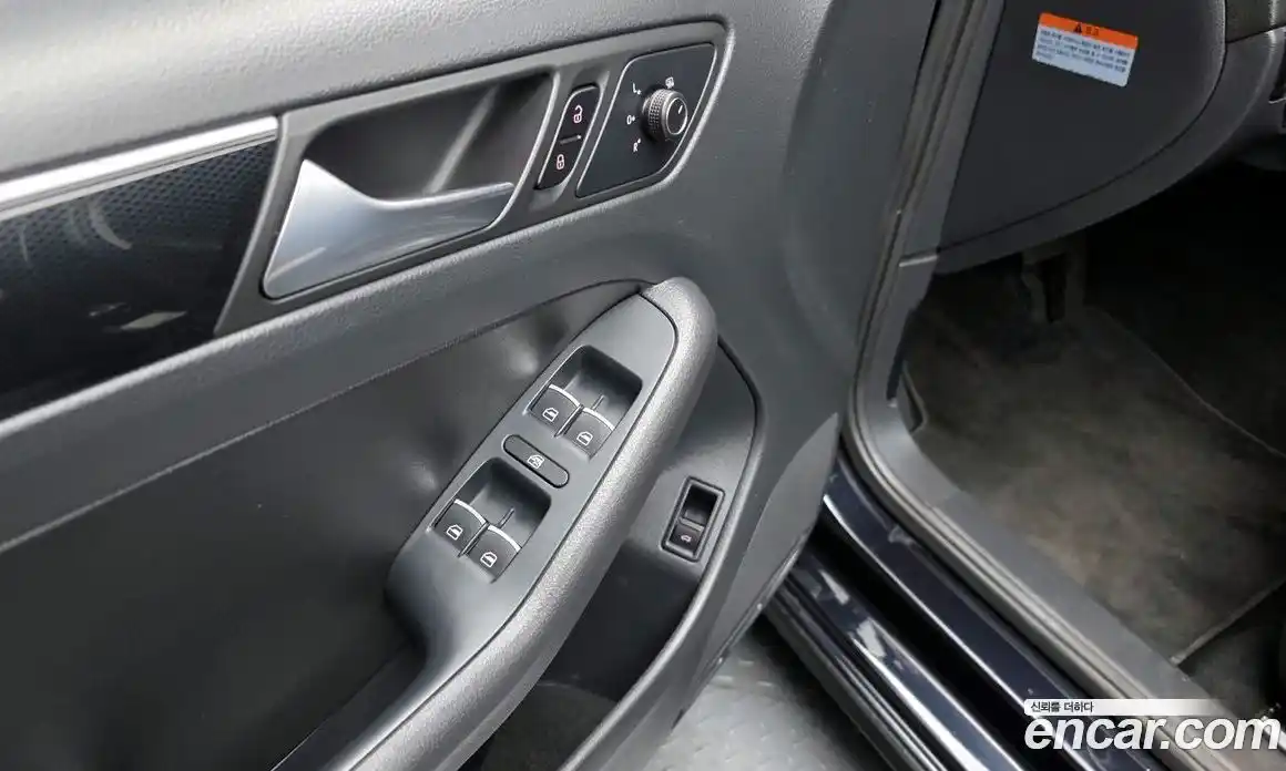 Volkswagen Jetta 2015 2.0 Автомат в Москве № 358903, фото 18