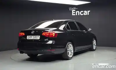 Volkswagen Jetta 2015 2.0 Автомат в Москве № 358903, миниатюра 2