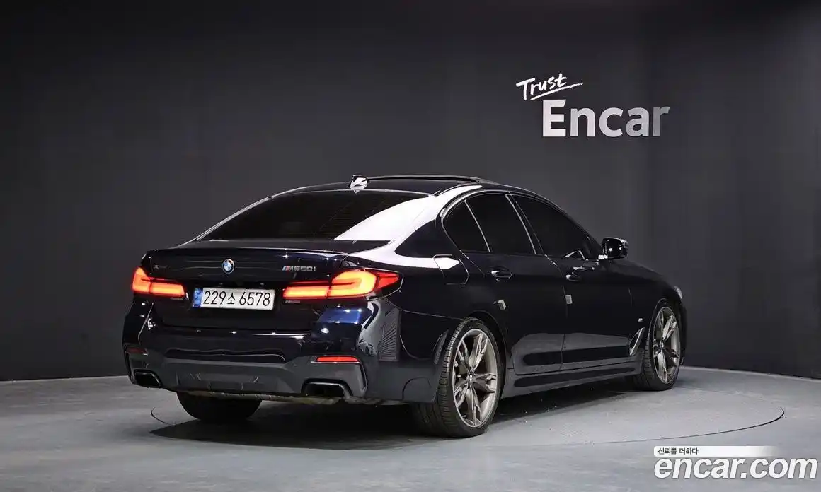 BMW 5-Series 2021 4.4 Автомат в Москве № 363872, фото 2