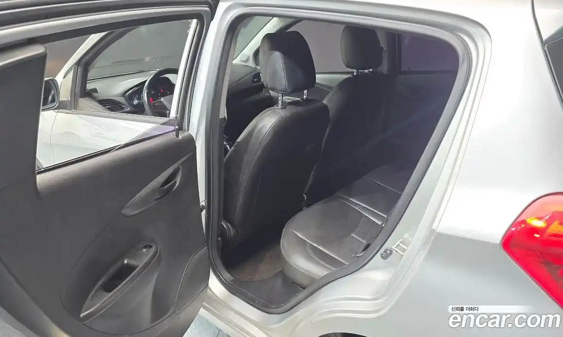 Chevrolet Spark 2016 1.0 Автомат в Москве № 37868, фото 2