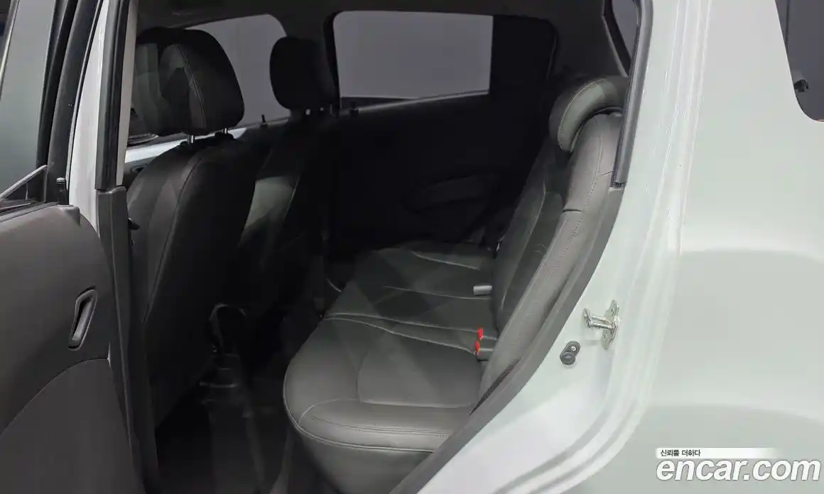 Chevrolet Spark 2014 1.0 Автомат в Москве № 37994, фото 6