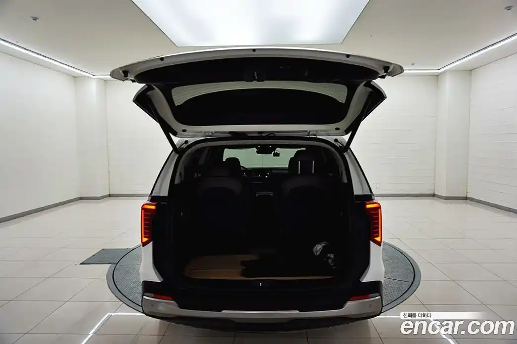 Kia Canival 2024 2.2 Автомат в Москве № 385496, фото 19