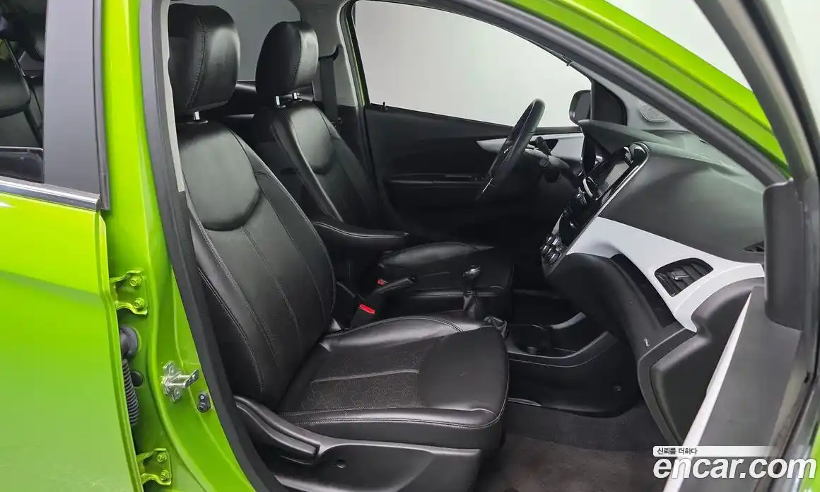 Chevrolet Spark 2016 1.0 Механическая в Москве № 38986, фото 13