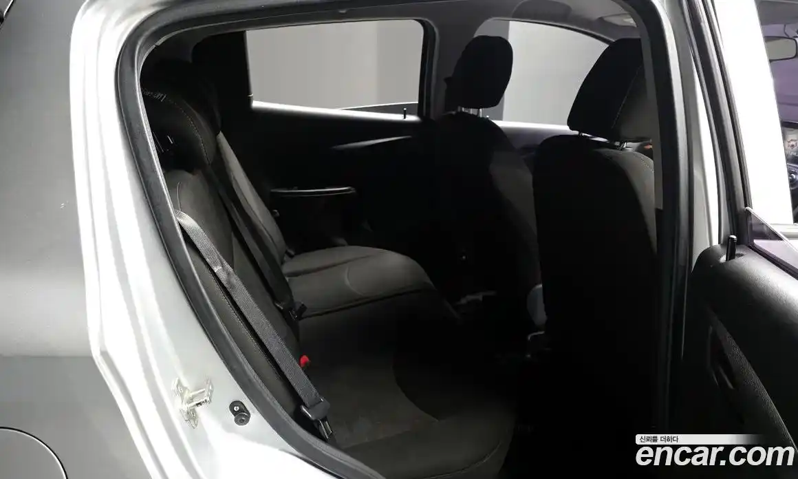 Chevrolet Spark 2016 1.0 Автомат в Москве № 396150, фото 12