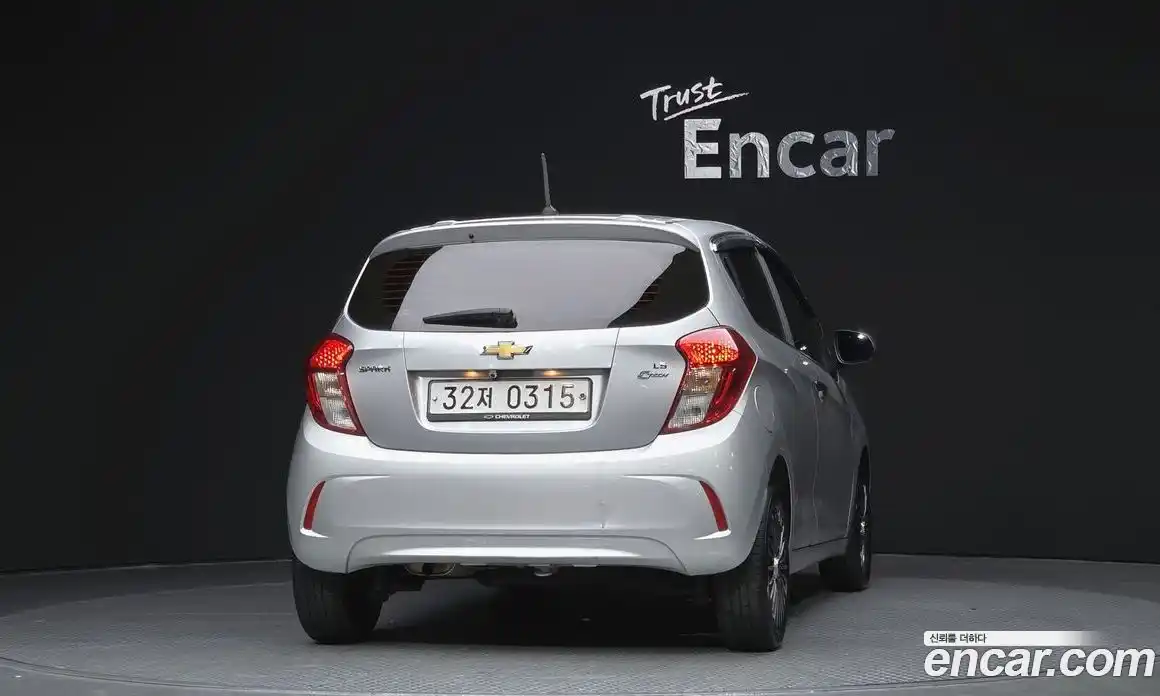 Chevrolet Spark 2016 1.0 Автомат в Москве № 396150, фото 4