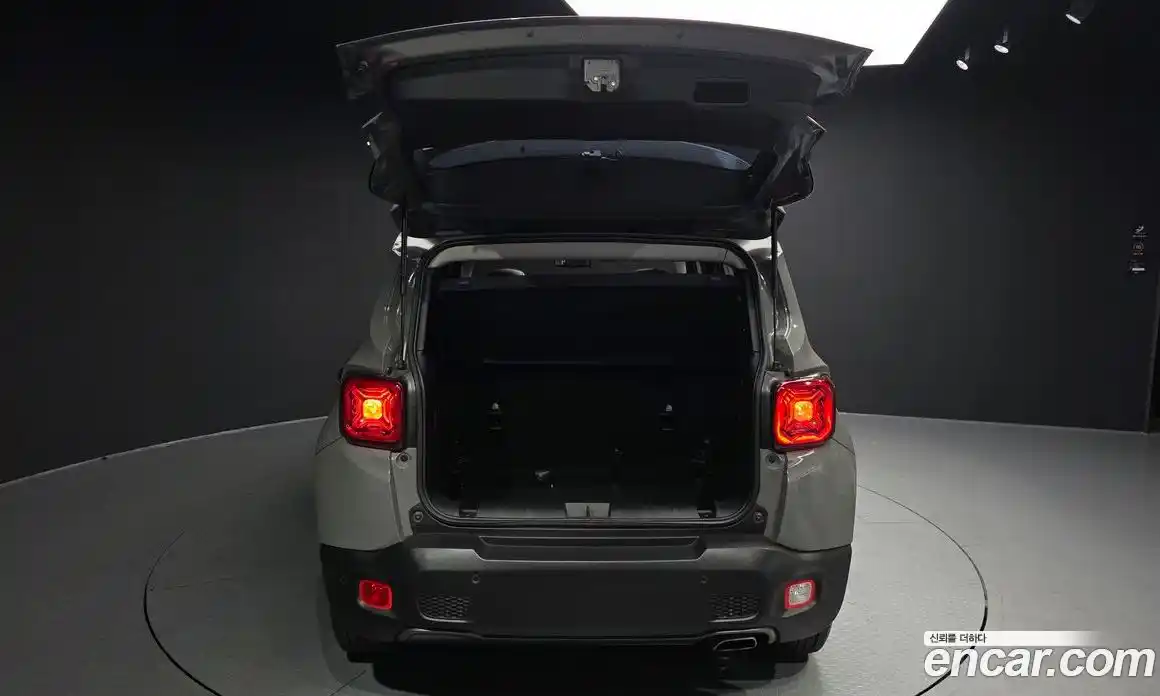 Jeep Renegade 2021 2.4 Автомат в Москве № 401737, фото 20