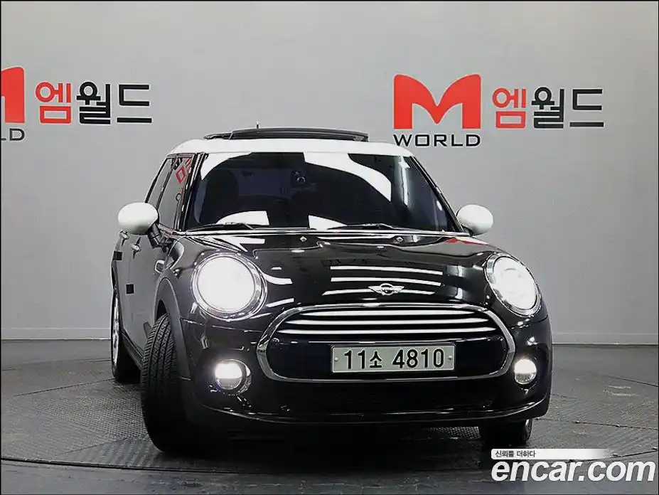 Mini Cooper 2015 1.5 Автомат в Москве № 432108, фото 3
