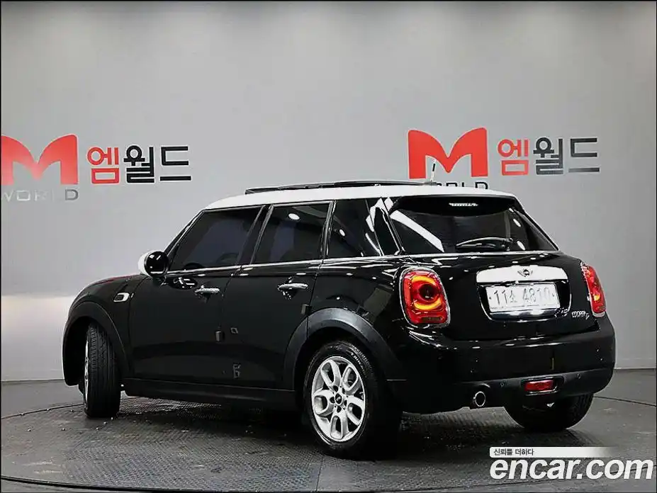 Mini Cooper 2015 1.5 Автомат в Москве № 432108, фото 5
