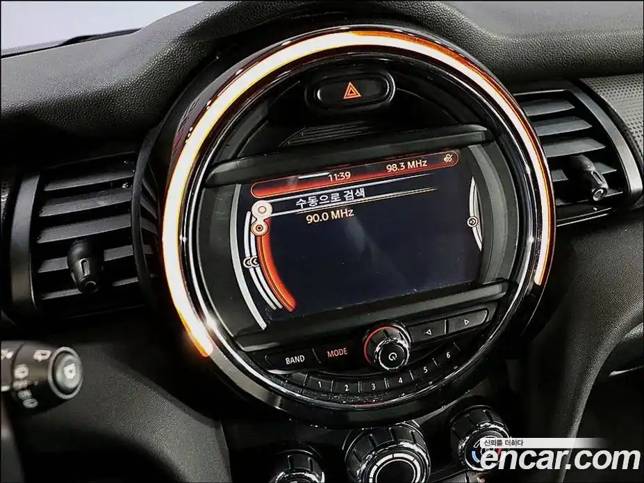 Mini Cooper 2015 1.5 Автомат в Москве № 432108, фото 8