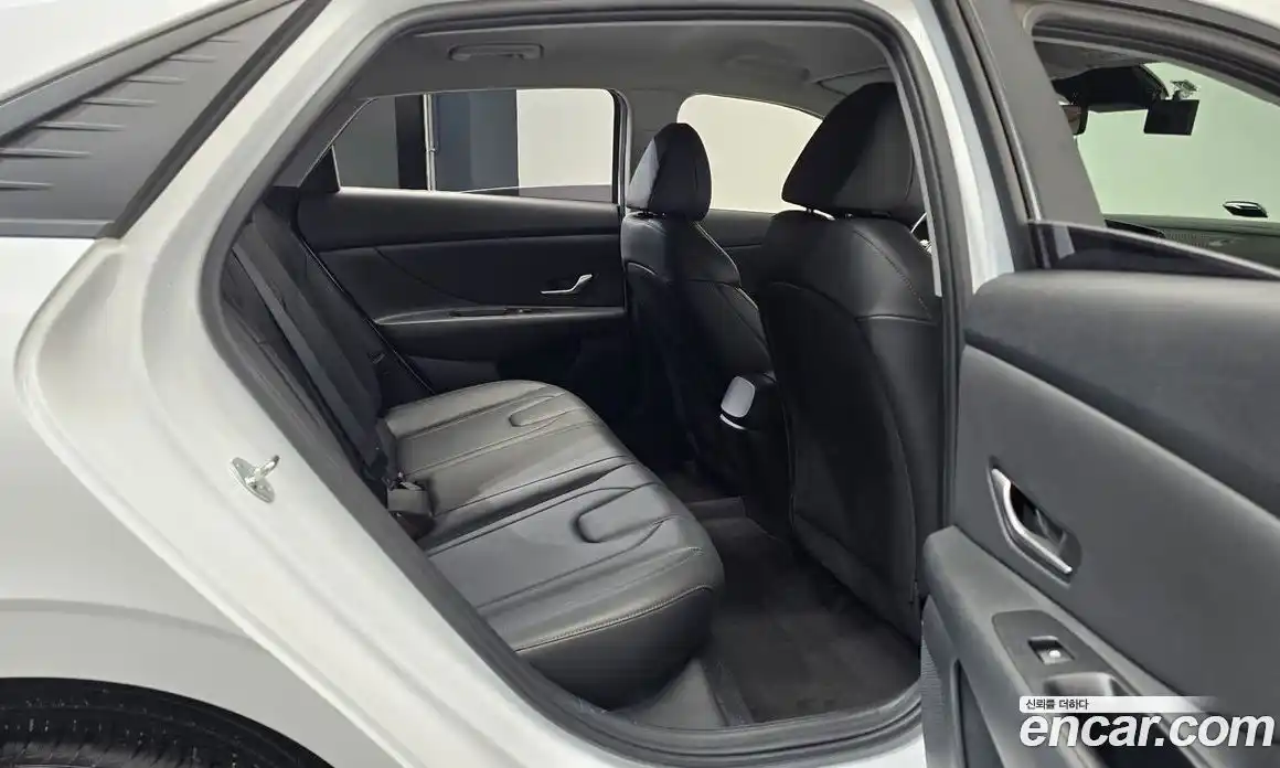 Hyundai Avante 2023 1.6 Автомат в Москве № 43365, фото 11