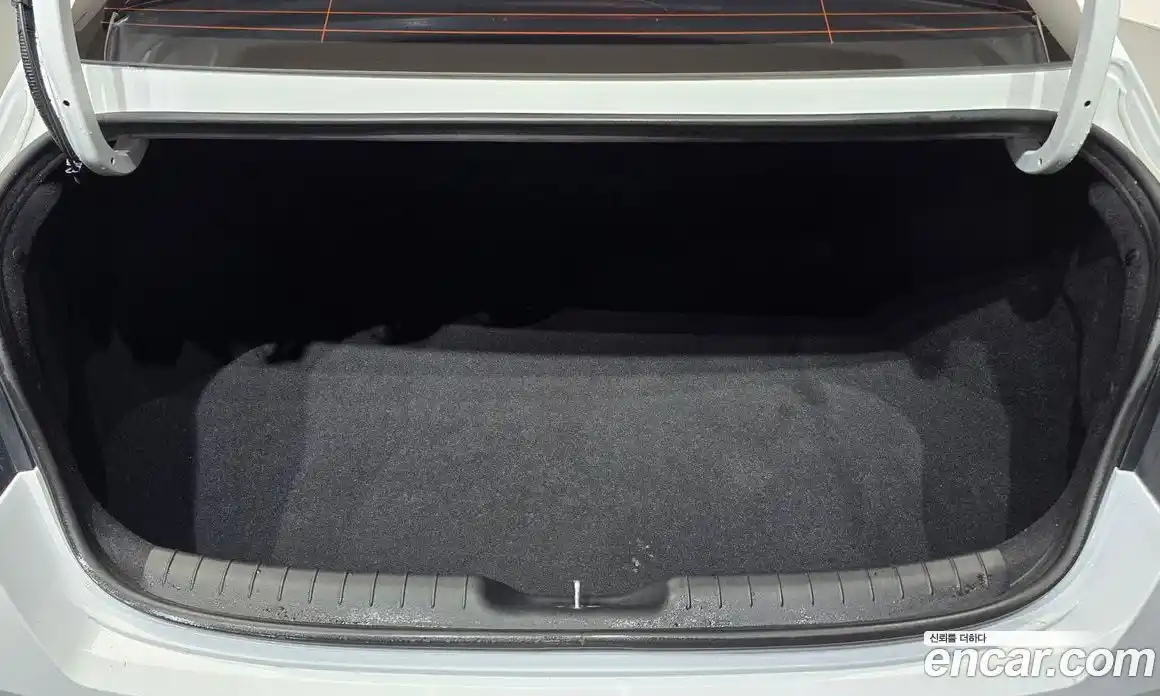 Hyundai Avante 2023 1.6 Автомат в Москве № 43365, фото 19