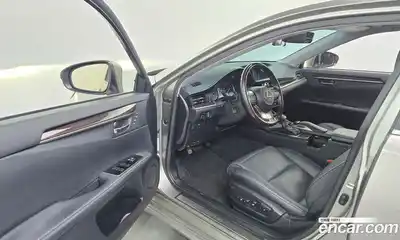 Lexus ES 2018 2.5 Автомат в Москве № 465329, миниатюра 10