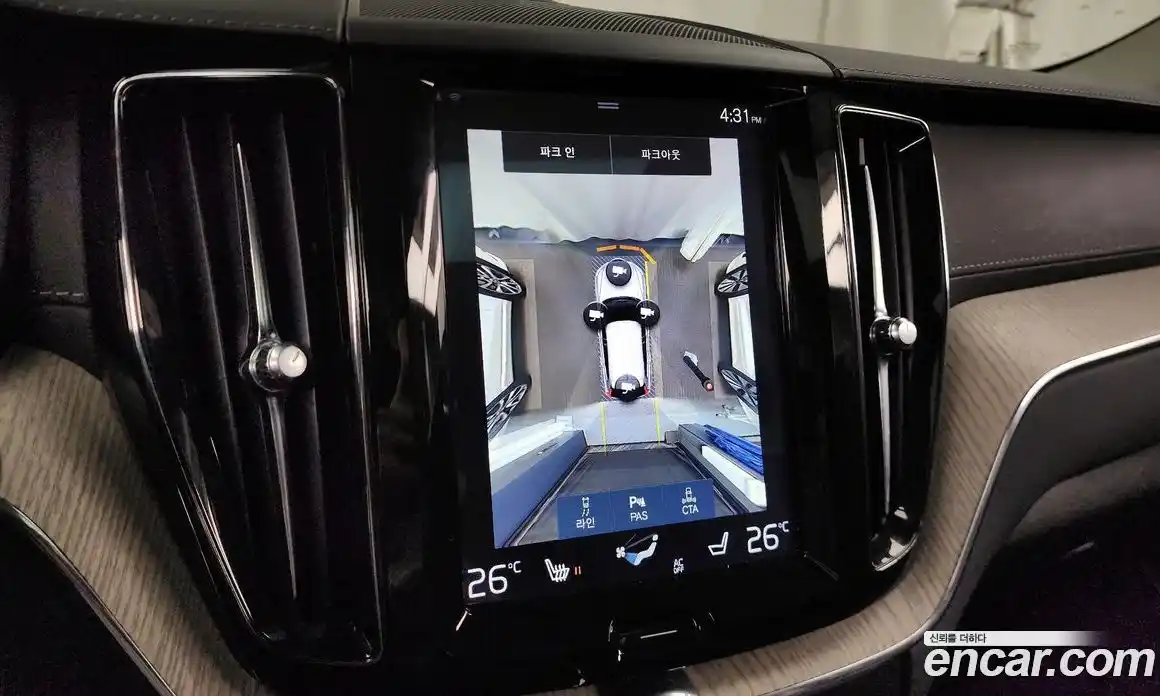 Volvo XC60 2018 2.0 Автомат в Москве № 497616, фото 15