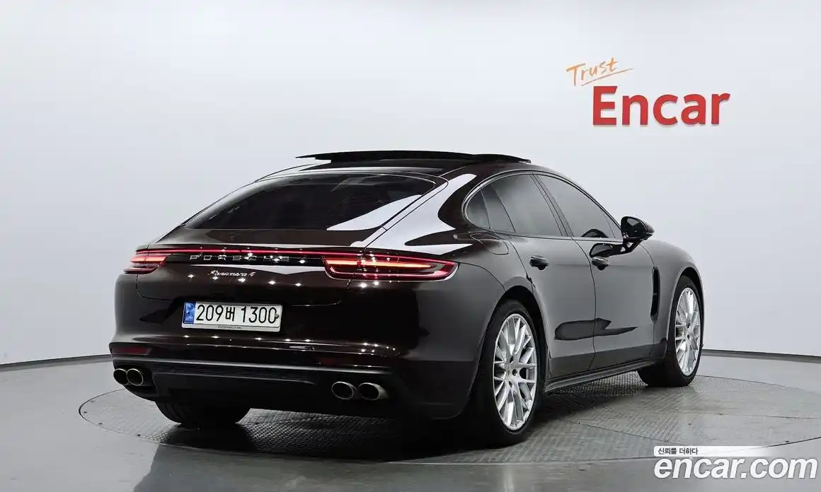 Porsche Panamera 2018 3.0 Автомат в Москве № 498258, фото 1