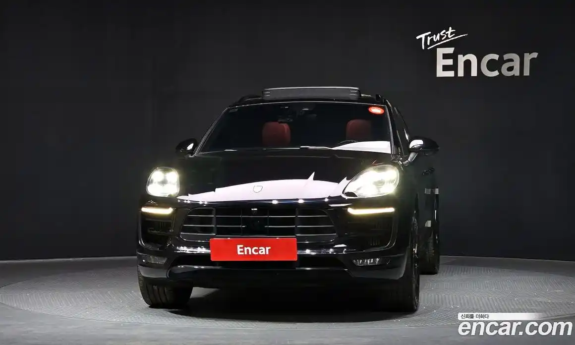 Porsche Macan 2018 3.0 Автомат в Москве № 498277, фото 3